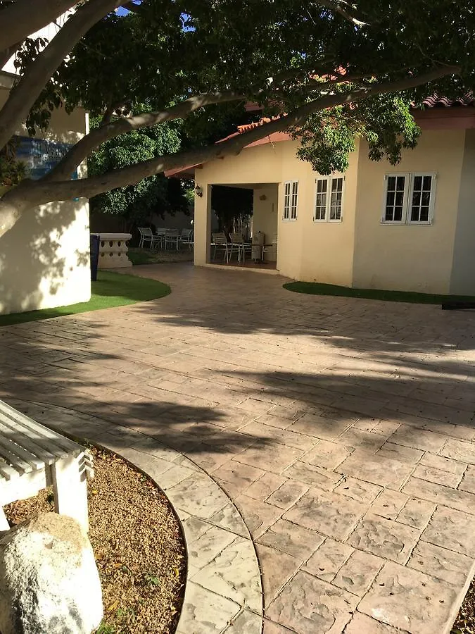 Hiwind Apartments Oranjestad